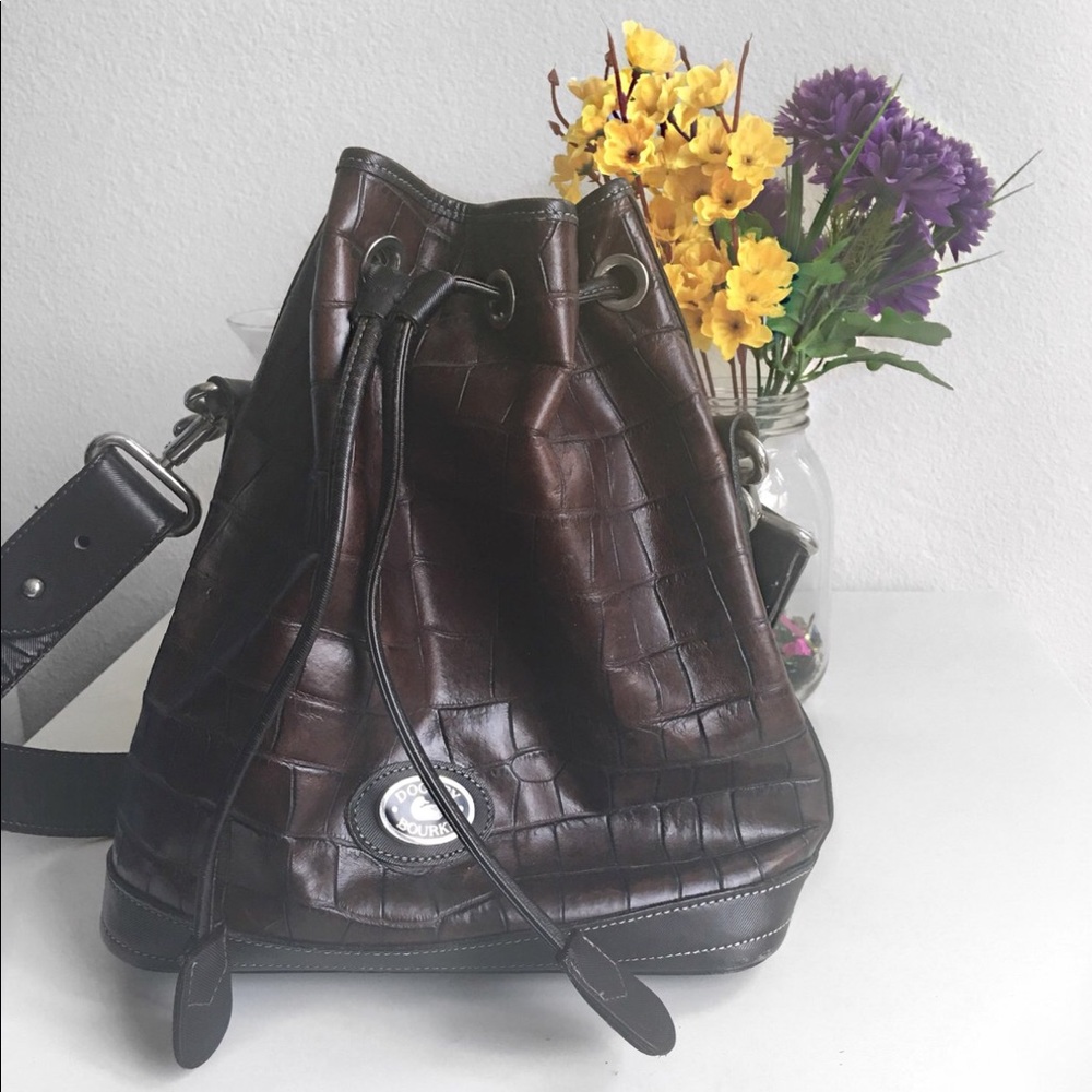 Vintage leather Dooney and Bourke bag 90’s 80’s